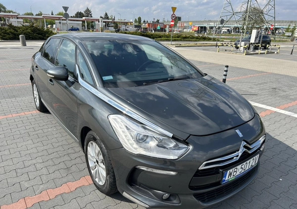 Citroen DS5 cena 26900 przebieg: 325184, rok produkcji 2014 z Warszawa małe 46